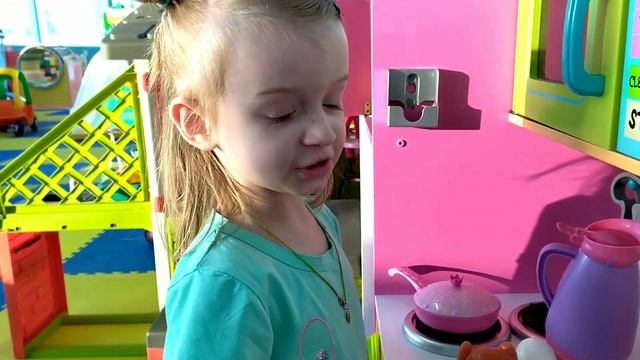 Город Профессий КЕМ Хочешь Стать ТЫ. Развлечения Для Детей смотреть онлайн