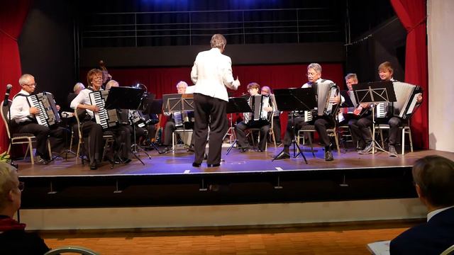 Abendlied Footprints Matthias Anton Hans-Günther Kölz Akkordeon-Orchester Wesseling смотреть онлайн