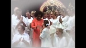 ШРИ САТЬЯ САИ БАБА.  Саи Баба поет. Sathya Sai Baba sings. #СаиБаба #Свами #СаиБабапоёт