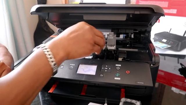 Changing Ink Cartridges For Canon Pixma TS5150 смотреть онлайн