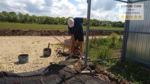 Как выкорчевать забетонированный столб из земли. Перфоратор и домкрат в момощь.