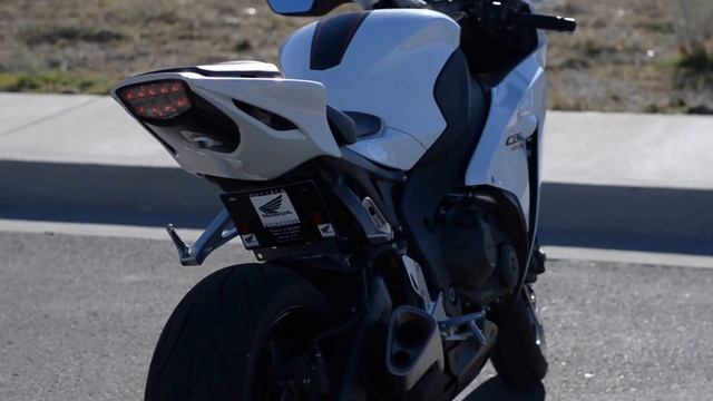 2014 Honda CBR1000RR Walkaround смотреть онлайн