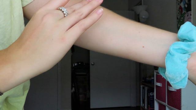 MY FIRST PR BOX | Unboxing, Swatches, & Eyeshadow Look