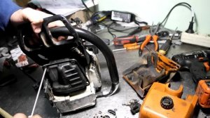 STIHL MS 440 , РЕМОНТ БЕНЗОПИЛЫ , ЗАКЛИНИЛ ,что же его там держит ? разборка Stihl ms 440