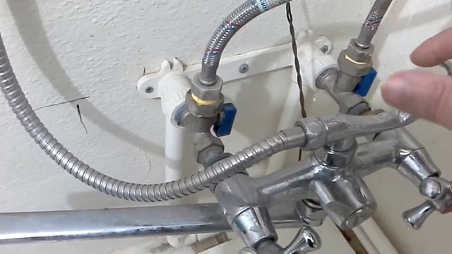 Без пайки-сварки. Простой монтаж газоводонагревателя к водопроводу. смотреть онлайн