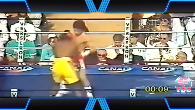 El Dia que Julio Cesar Chavez PELEO En el COLISEO ROMANO смотреть онлайн