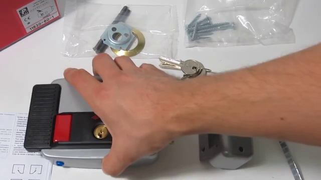 CISA 11630.60.1 Замок электромеханический, обзор и комплектация смотреть онлайн