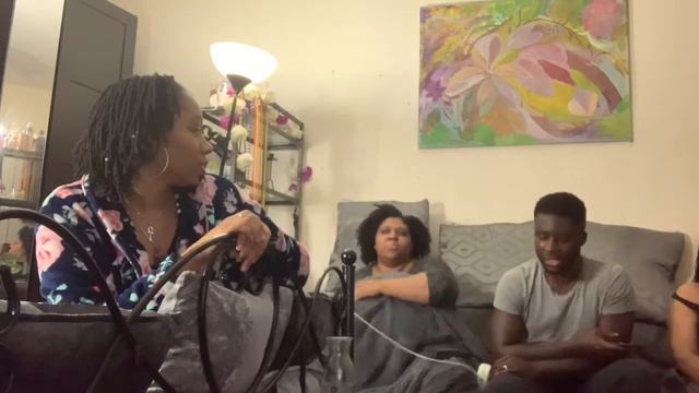 Love island 2020 REVIEW family chit chat ep1 -MAN lurking In The Background смотреть онлайн