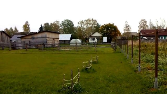 КУПИЛИ ДОМ В ДЕРЕВНЕ: ОБЗОР УЧАСТКА. СТРОИМ ЗАБОР. КАК ОБУСТРОИТЬ ДОМ. // Village house. Life. смотреть онлайн