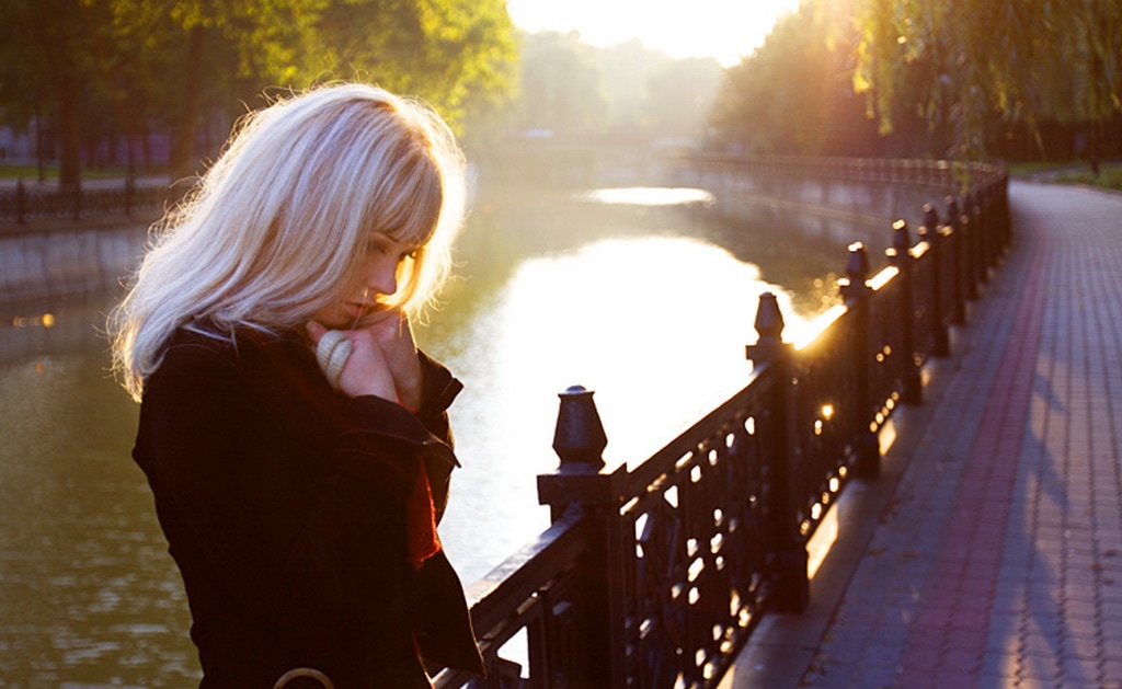 А говорят, что время раны лечит....  Автор текста Людочка Зубкова. Стихи.