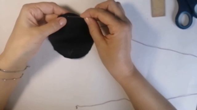 Как красиво обтянуть пластиковый шарик бархатом без складок!!! velvet ball on the Christmas tree!!! смотреть онлайн