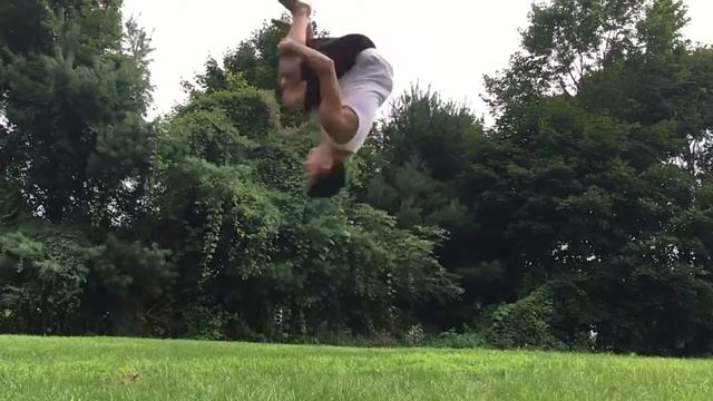 ДВОЙНОЕ САЛЬТО НАЗАД С МЕСТА/ ПУТЬ К ДВОЙНОМУ САЛЬТО НАЗАД С МЕСТА смотреть онлайн