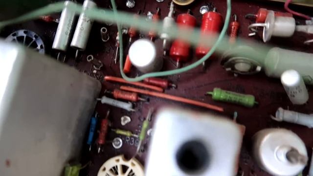 ЛАЗАЯ ПО МУСОРКАМ РОССИИ ПОИСК МЕТАЛЛОЛОМА БЕЗ МЕТАЛЛОИСКАТЕЛЯ НА СВАЛКЕ КАК ЗАРАБОТАТЬ ДЕНЬГИ? #24 смотреть онлайн