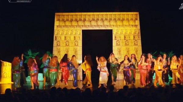 Shaabi Mahraganat - Modern Cairo Street Dance by Leyla Jouvana & Project Group