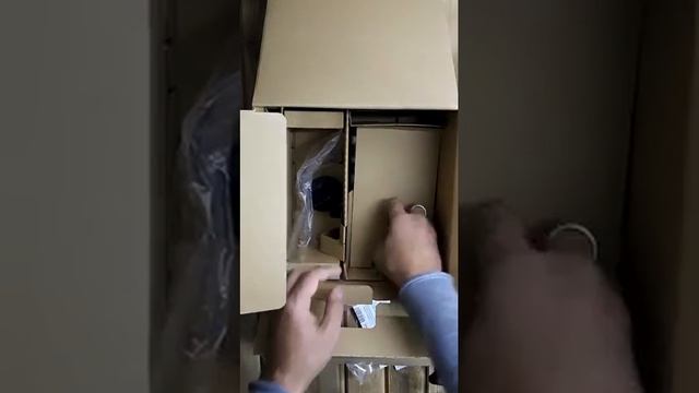 Распаковка Canon XA-11 смотреть онлайн