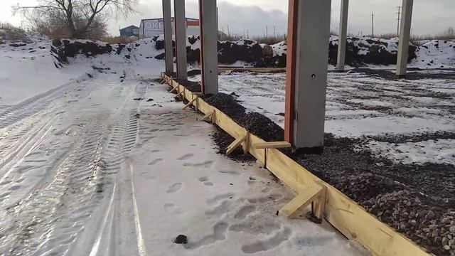 бетонный пол в ангаре смотреть онлайн