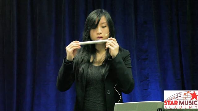 Sandy Shows How to Assemble Your Flute and How Blow Your Flute Properly смотреть онлайн