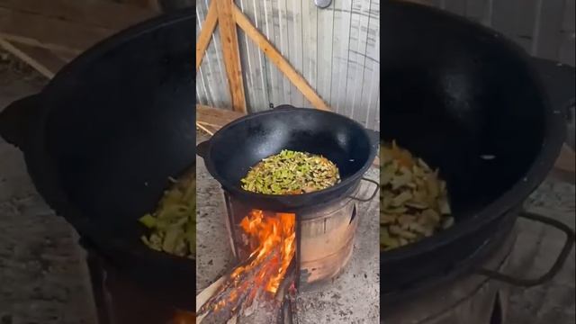 Узбекский лагман по-Андижански в полевых условиях на 50 человек смотреть онлайн