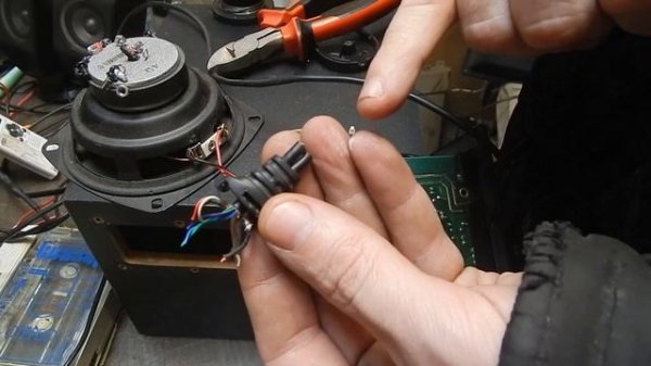 Нет звука Logitech X-210