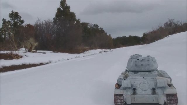T 34/85 IN SNOW смотреть онлайн
