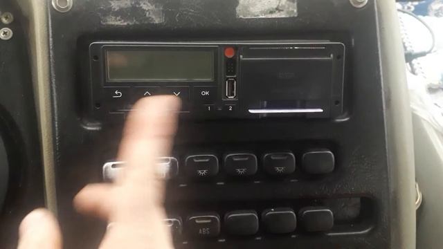 тахограф не отдаёт карту водителя! Решение проблемы! смотреть онлайн