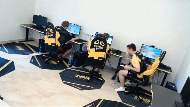 FLAMIE НЕ ПОЖАЛ РУКУ PERFECTO смотреть онлайн
