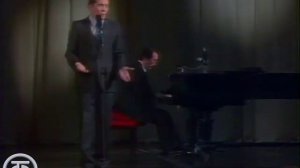 Александр Филиппенко (1989) читает рассказ М. Зощенко  "Баня и люди", ф-но - Юрий Векслер