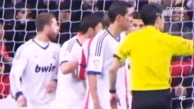 Sergio Ramos escupe a Diego Costa смотреть онлайн