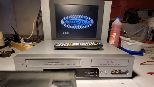 VIDEOREGISTRATORE VHS DVD DAEWOO DF-4500P смотреть онлайн