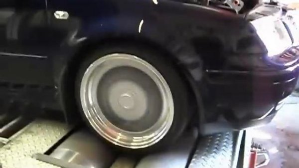 VW BORA @ Dynodaze Ltd Midlands Rolling Road for power runs and club days