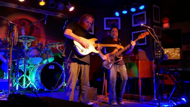 Walter Trout 2017 02 17 Boca Raton, Florida - The Funky Biscuit - Full Show смотреть онлайн