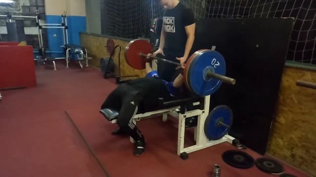 Руслан Климов - Жим лежа 230 кг в слингшоте смотреть онлайн