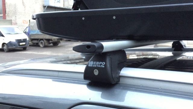 Бокс на крышу Евродеталь и поперечины ED для автомобиля Лада Веста.