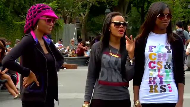 Shadow Norman instructing Angela and Vanessa Simmons for their Pastry Sneaker Line смотреть онлайн