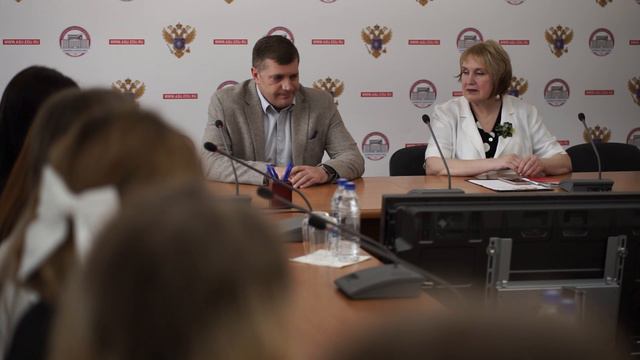Встреча и.о. ректора АГУ со студентами-журналистами смотреть онлайн