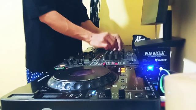 DJ DUGEM JUNGLE DUTCH TERBARU 2023 FULL BASS !! JUNGLE DUTCH 2023 FULL BASS KENCENG смотреть онлайн
