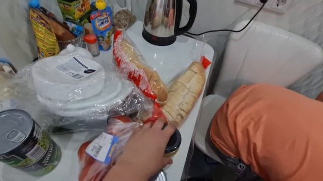 Сломала ногу/Закупили продукты. смотреть онлайн