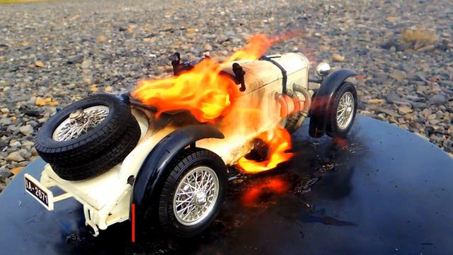 Burning My Mercedes Benz SSK Oldtimer. The Car in on FIRE!!! смотреть онлайн