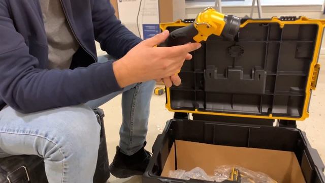 DEWALT набор за 500$. РОЗПАКОВКА. Деволт акумуляторний інструмент. Home Depot смотреть онлайн