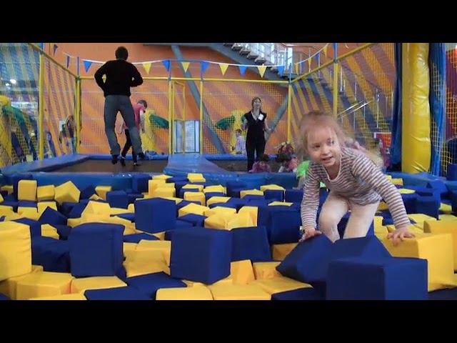 Парковый аттракцион Gummy Jump смотреть онлайн