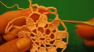 САЛФЕТКА В ВИДЕ ЦВЕТКА ИЗ МОТИВОВ-ЛЕПЕСТКОВ. ЧАСТЬ 1