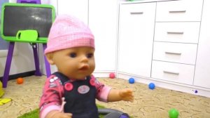 Видео для детей про Пылесос . Скетчи от Додо. Darina playing with kids Vacuum Cleaner.