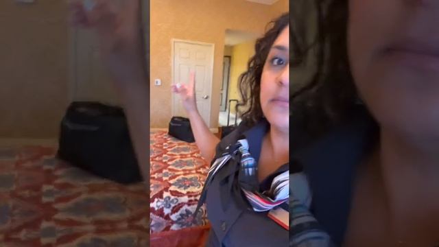 My Hotel was Haunted! - FLIGHT ATTENDANT LIFE смотреть онлайн