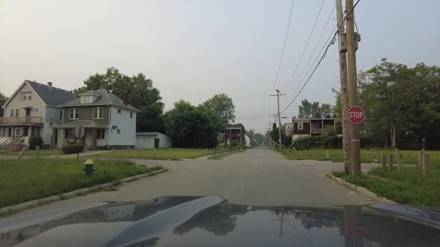EAST CLEVELAND: I Toured The USA's Poorest Suburb смотреть онлайн