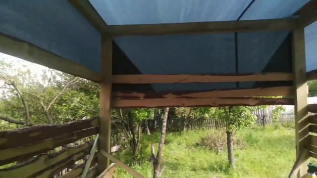 Тент на крышу и сильный дождик.