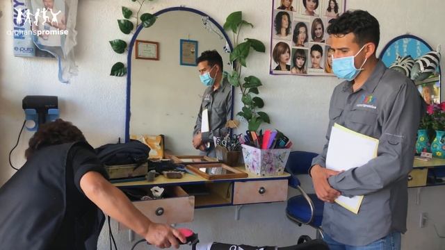 A Helping Hand Sparks Joy in Hair Stylist’s Life смотреть онлайн