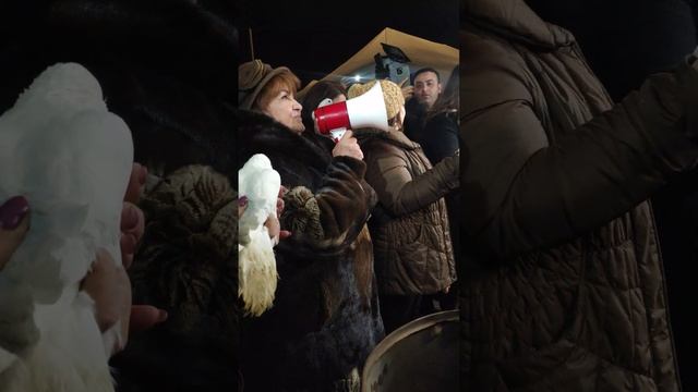 Азербайджанские женщины выпустили белых голубей в знак мира в Карабахе. смотреть онлайн