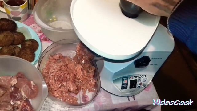КОТЛЕТЫ - ПО СЕЛЯНСКИ! КРУТИМ МЯСО НА ФАРШ ДЛЯ КОТЛЕТ! ? смотреть онлайн