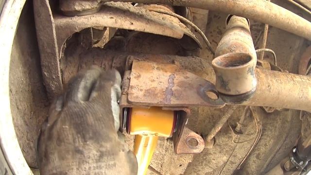 ЗАМЕНА РЕАКТИВНЫХ ТЯГ ВАЗ 2106