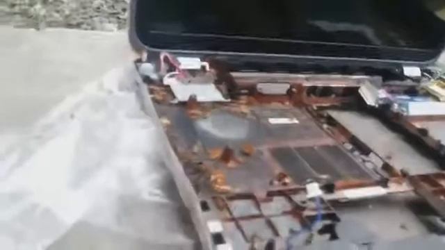 Жесть.Разобрал ноутбук а там..... смотреть онлайн